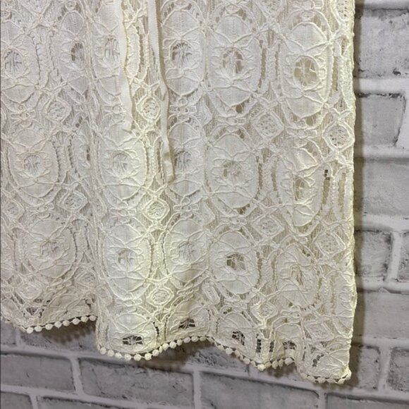Sugar lips size large Cream Lace V-Neck Dress - Picture 3 of 10